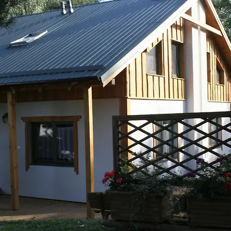 Stajnia Sarnowek Nad Jeziorem Rozany Bed & Breakfast 4*