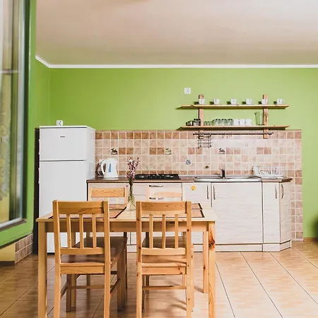 Bed & Breakfast Stajnia Sarnowek Nad Jeziorem Rozany