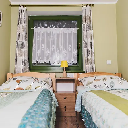 Stajnia Sarnowek Nad Jeziorem Rozany Bed & Breakfast 4*