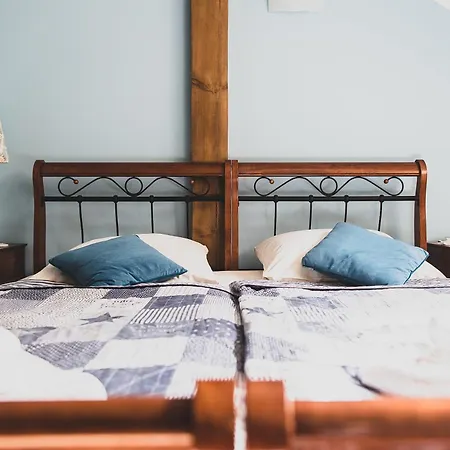 Bed & Breakfast Stajnia Sarnowek Nad Jeziorem Rozany Rozajny Wielkie