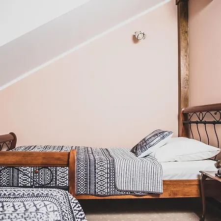Stajnia Sarnowek Nad Jeziorem Rozany Bed & Breakfast 4*