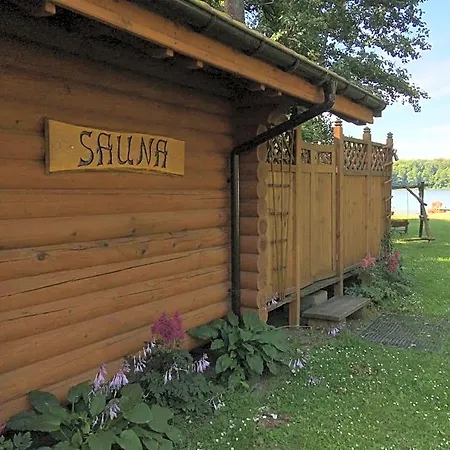 Stajnia Sarnowek Nad Jeziorem Rozany