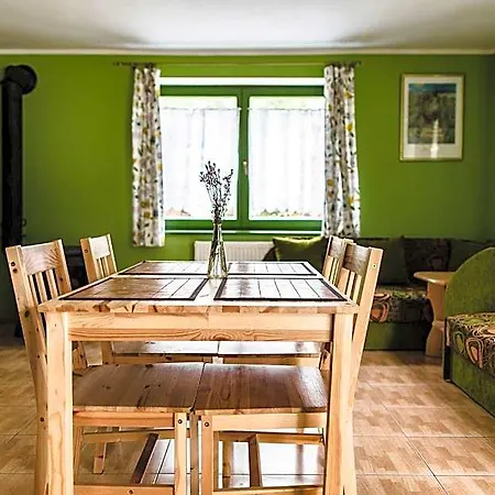 Stajnia Sarnowek Nad Jeziorem Rozany 4*