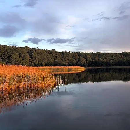 Stajnia Sarnowek Nad Jeziorem Rozany Oda ve Kahvaltı 4*