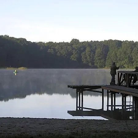 Stajnia Sarnowek Nad Jeziorem Rozany 4*