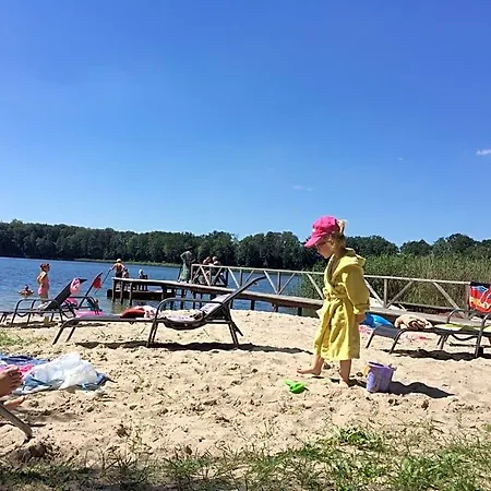 Stajnia Sarnowek Nad Jeziorem Rozany Oda ve Kahvaltı