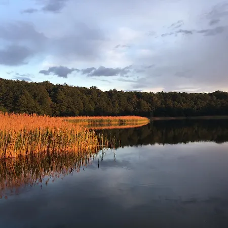 Bed & Breakfast Stajnia Sarnowek Nad Jeziorem Rozany 4*