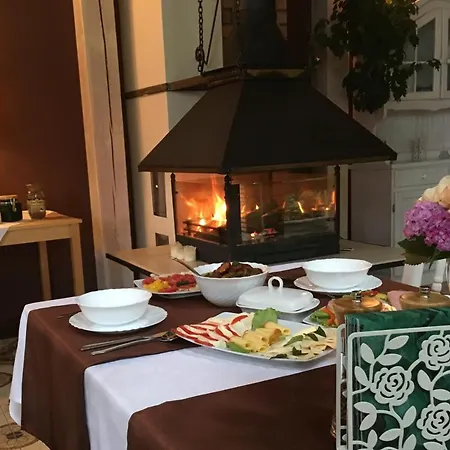 Stajnia Sarnowek Nad Jeziorem Rozany