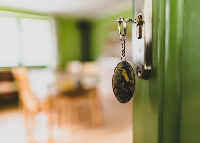 Stajnia Sarnowek Nad Jeziorem Rozany 住宿加早餐酒店 Rozajny Wielkie