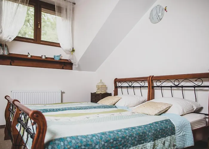 Stajnia Sarnowek Nad Jeziorem Rozany 4*