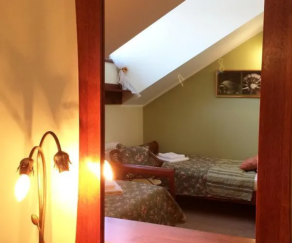 Stajnia Sarnowek Nad Jeziorem Rozany