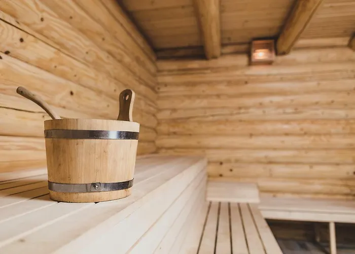 住宿加早餐酒店 Stajnia Sarnowek Nad Jeziorem Rozany